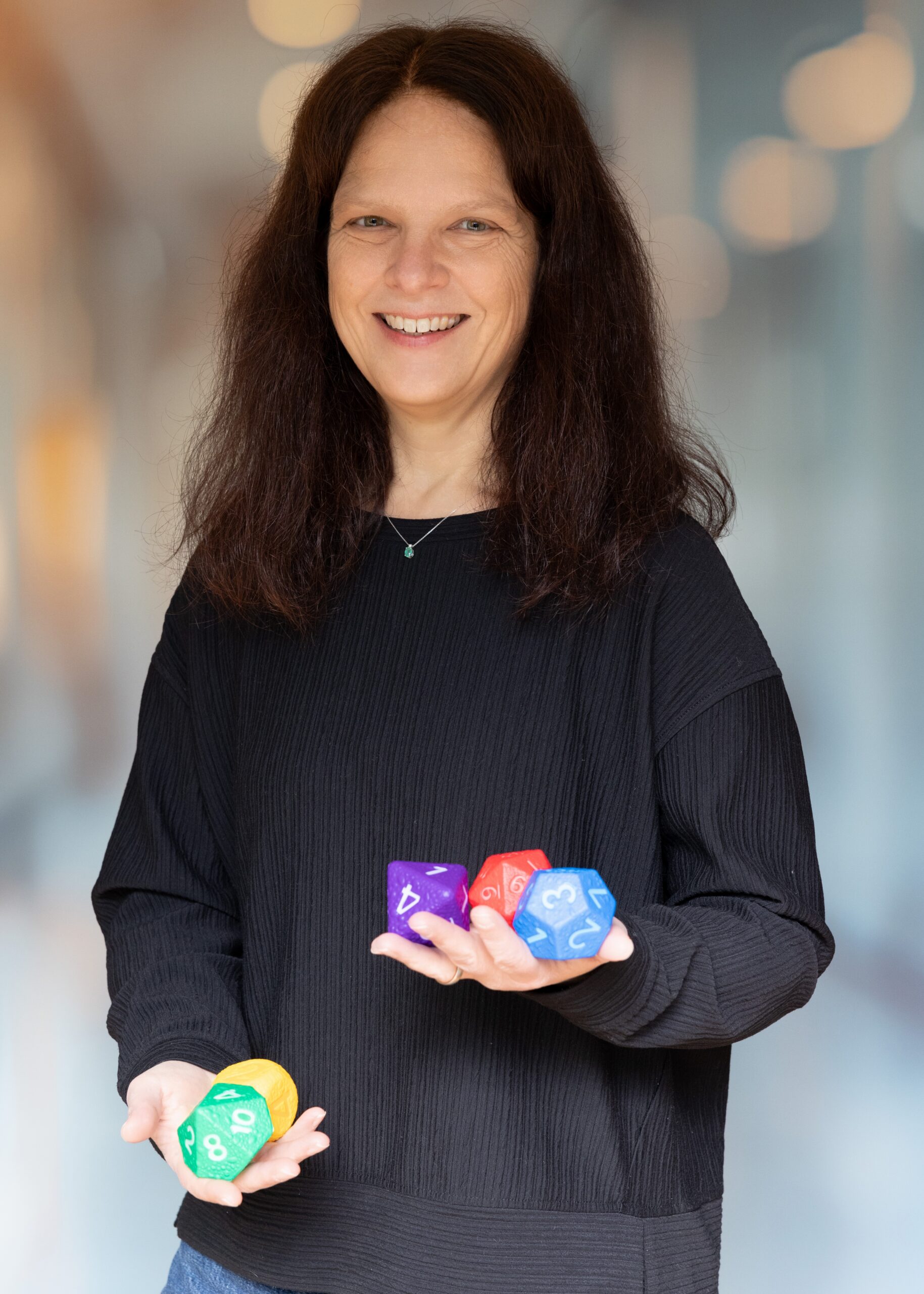DR. DINA BENEKEN